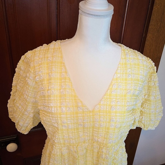 Seersucker summer lined top with elastic sleeves puffy sleeves. - Picture 9 of 9